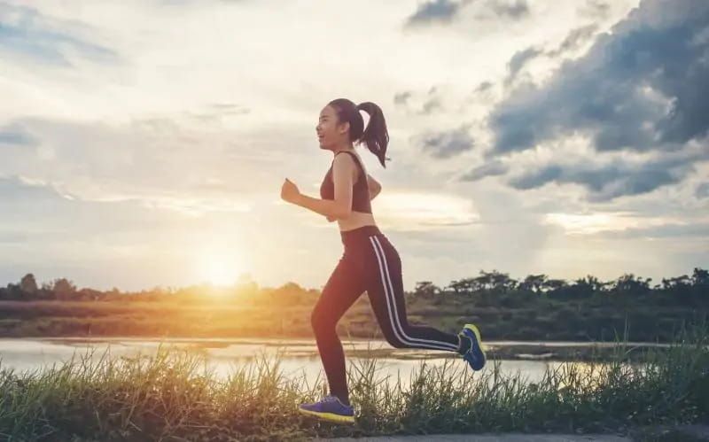 chạy bộ có giảm đau lưng