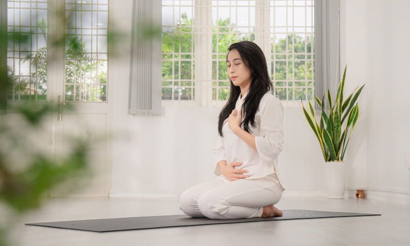 Bài tập hít thở và cân bằng cơ thể