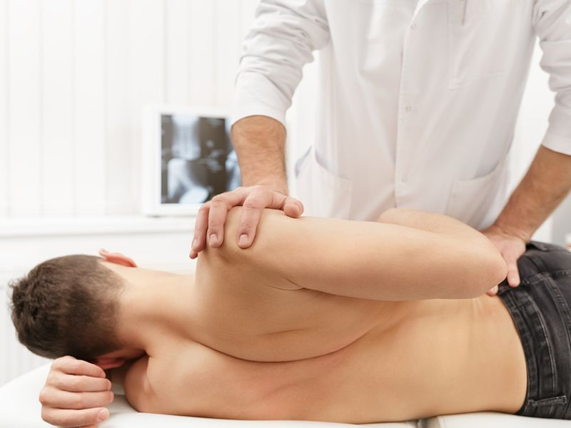 Các Hướng Điều Trị Vẹo Cột Sống 40 Độ Hiện Nay
